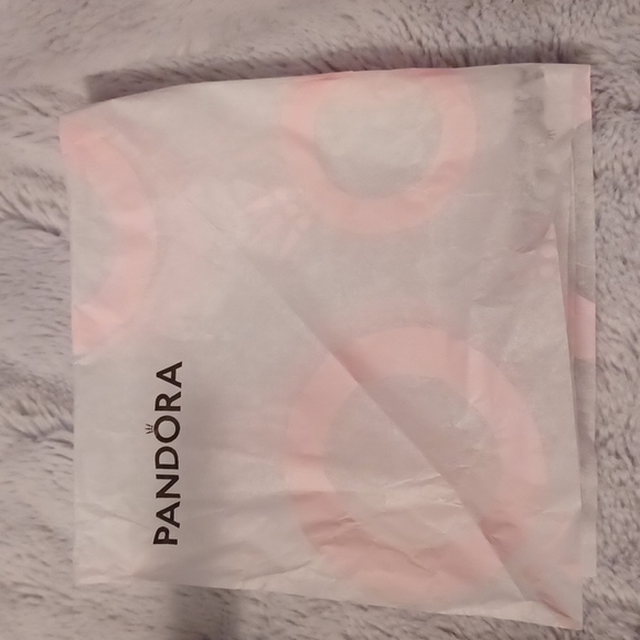 Pandora boxes, tissue paper and pouch. 🎁 - Picture 5 of 7